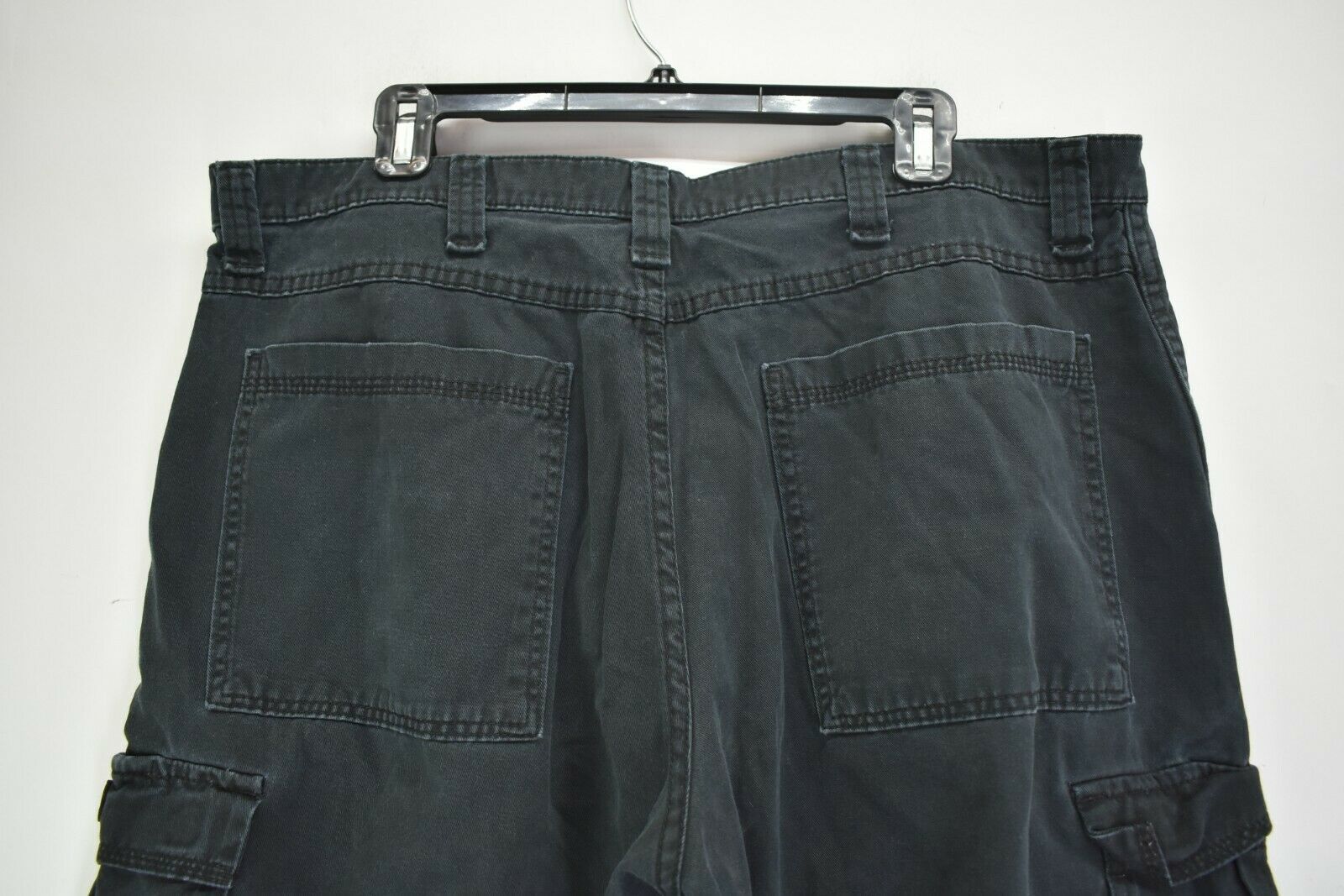 Wrangler Men's 38 x 32 Comfortable Casual Workwear Cargo Pants Black ...
