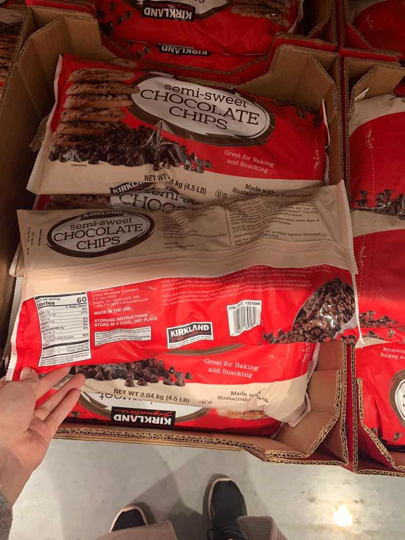 kirkland-signature-semi-sweet-choc-chips-72oz-chocolate-sweets