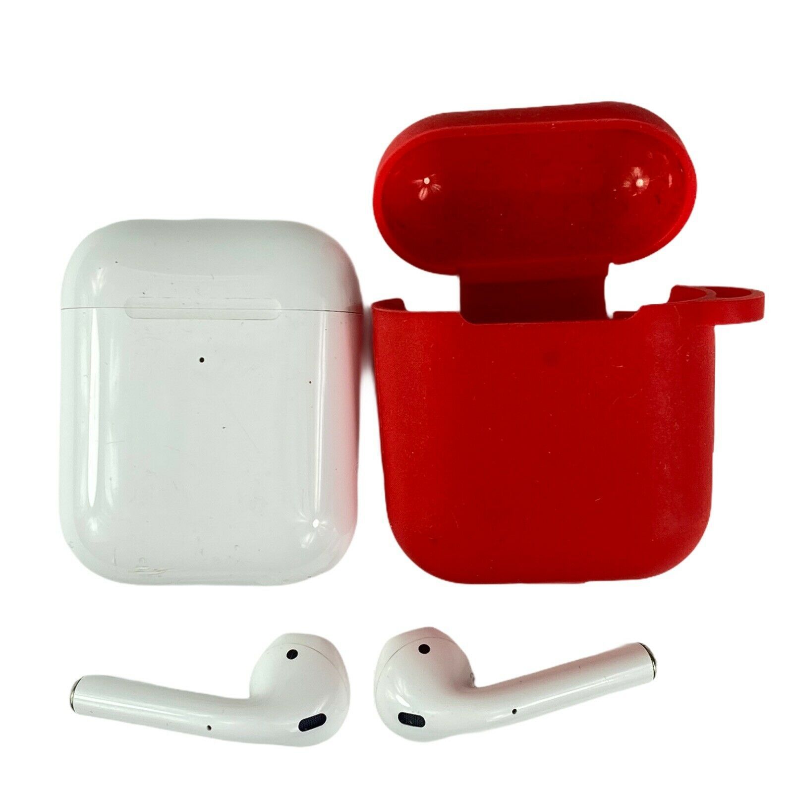 Apple 2nd Generation AirPods w/ Wireless Charging Case White MRXJ2AM/A
