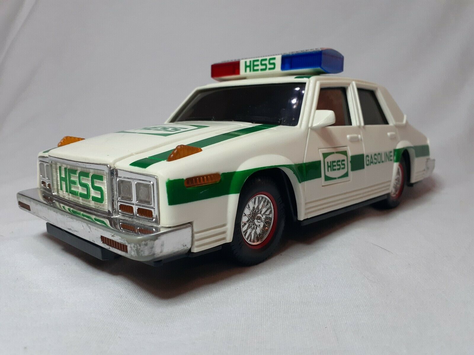 HESS 1993 POLICE PATROL CAR / ALL LIGHTS AND SIRENS WORK / 1ST NONTRUCK