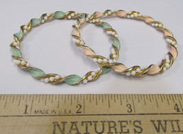 2 Vintage Goldtone Twist Bangle Bracelets White Bead Mint Peach Enamel J... - $9.40