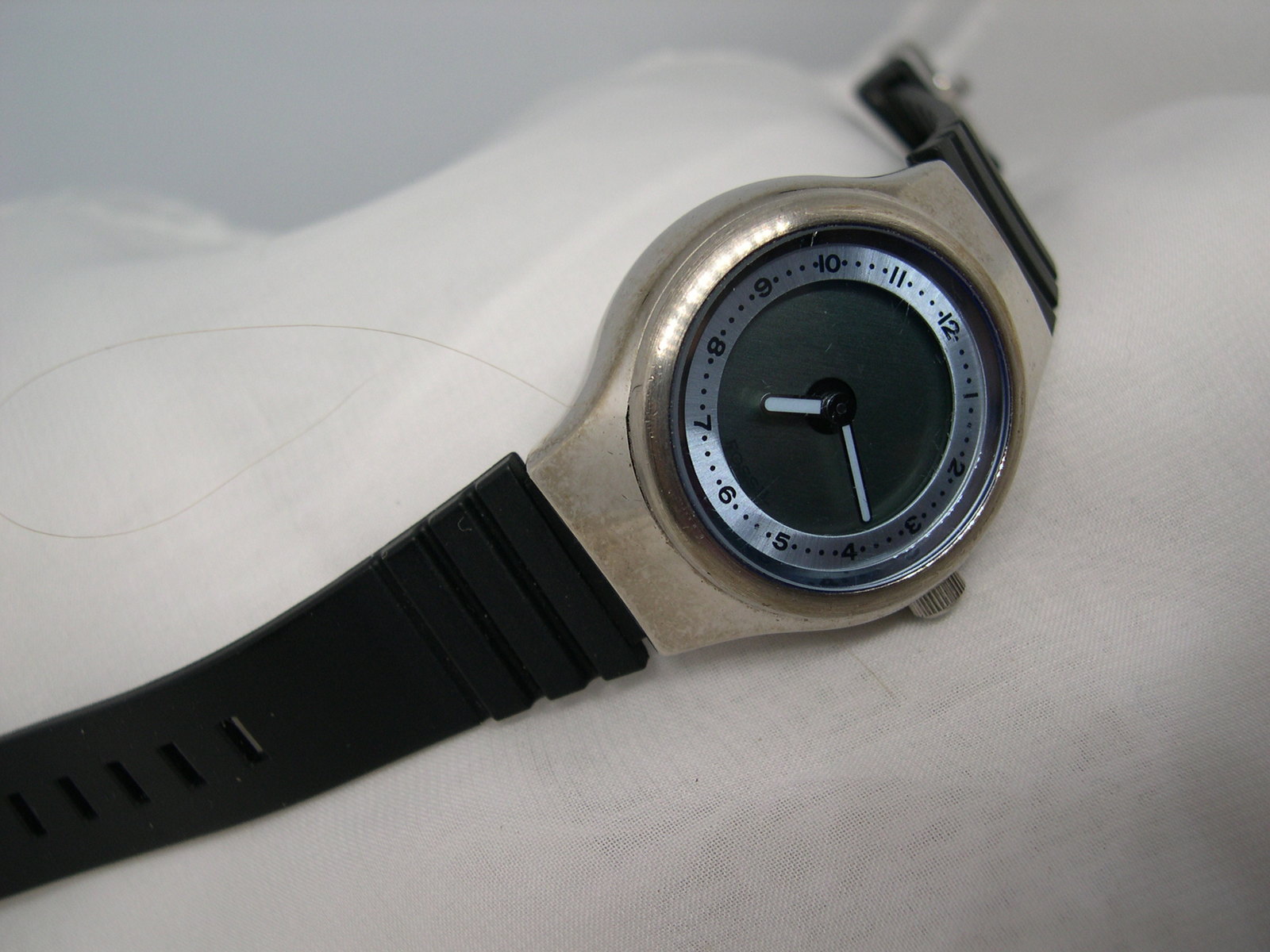 tic band watch