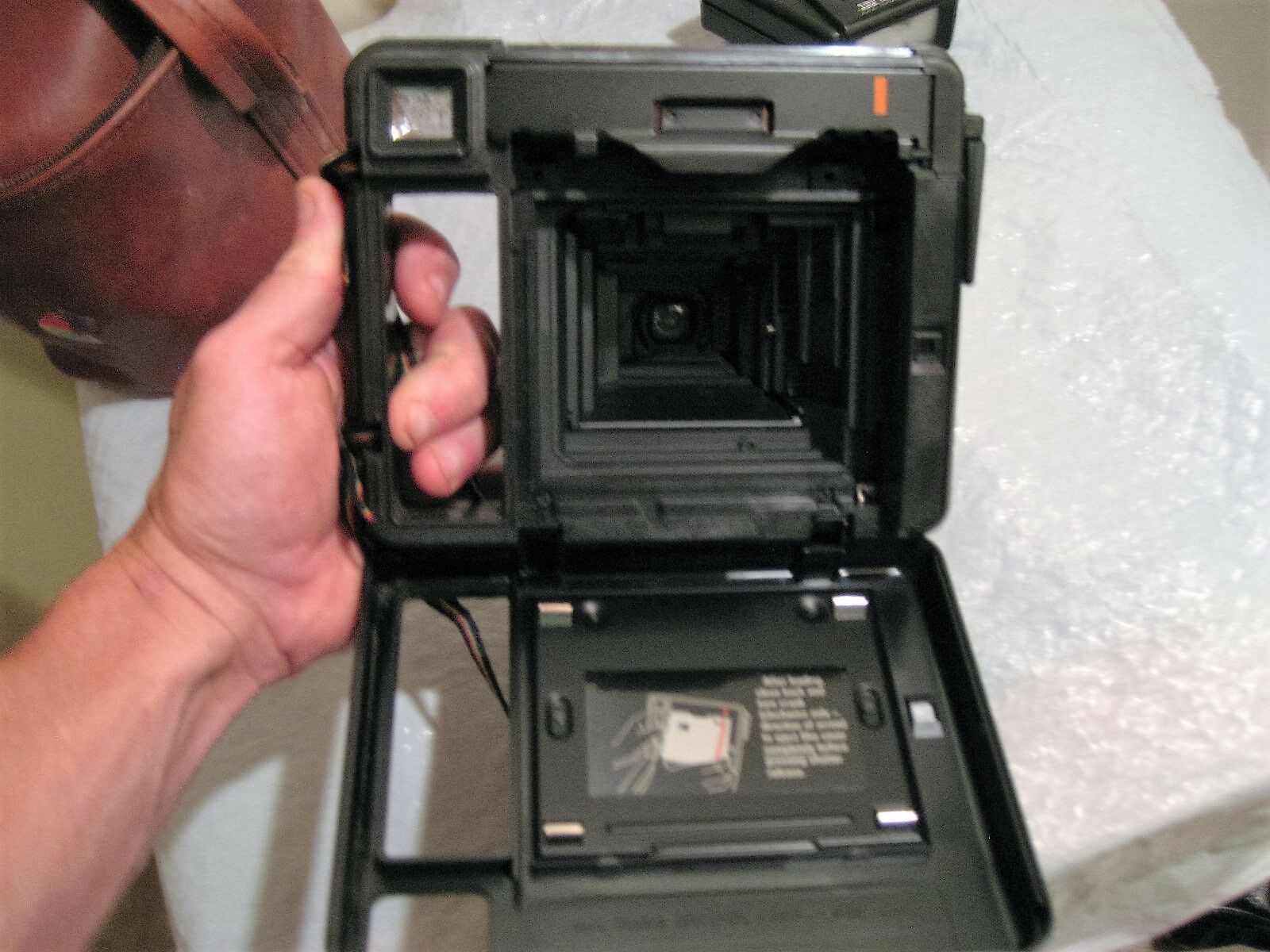 VINTAGE KODAK THE HANDLE 2 instant camera with flash and carry case Instant Cameras