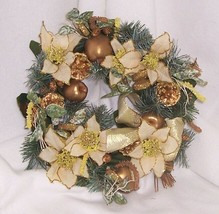 PartyLite Grand Royale Ring Holiday White Poinsettia Gold Apples and Pinecones - $16.78
