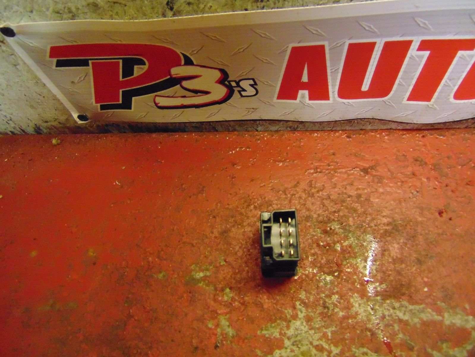 05 03 04 Subaru Forester xt oem hazard warning flasher light switch button Car & Truck Parts