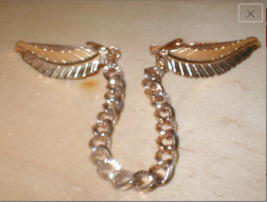 1950&#39;s Vintage Gold Feather Plume Sweater Guard Clip Chain - $28.66