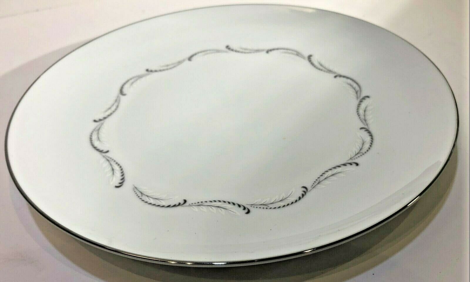 Mikasa Fine China Odette Dinnerware Collection Japan 5718 - Plates