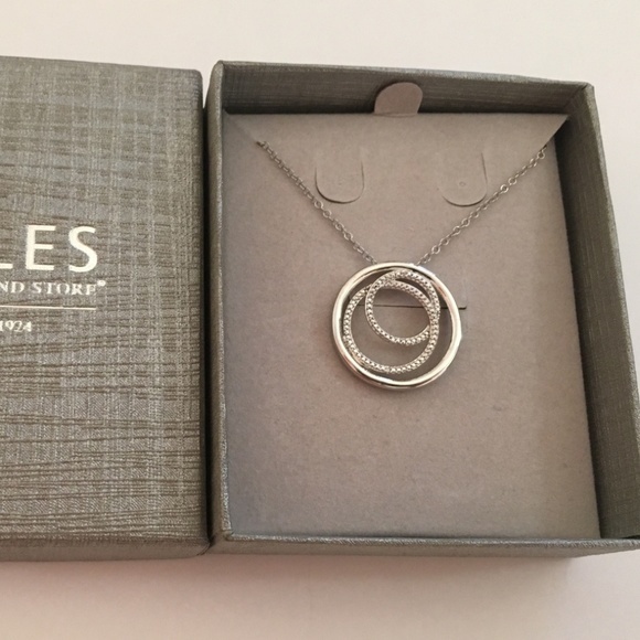Zales Sterling Silver .925 Diamond Circle Necklace - Genuine Diamond