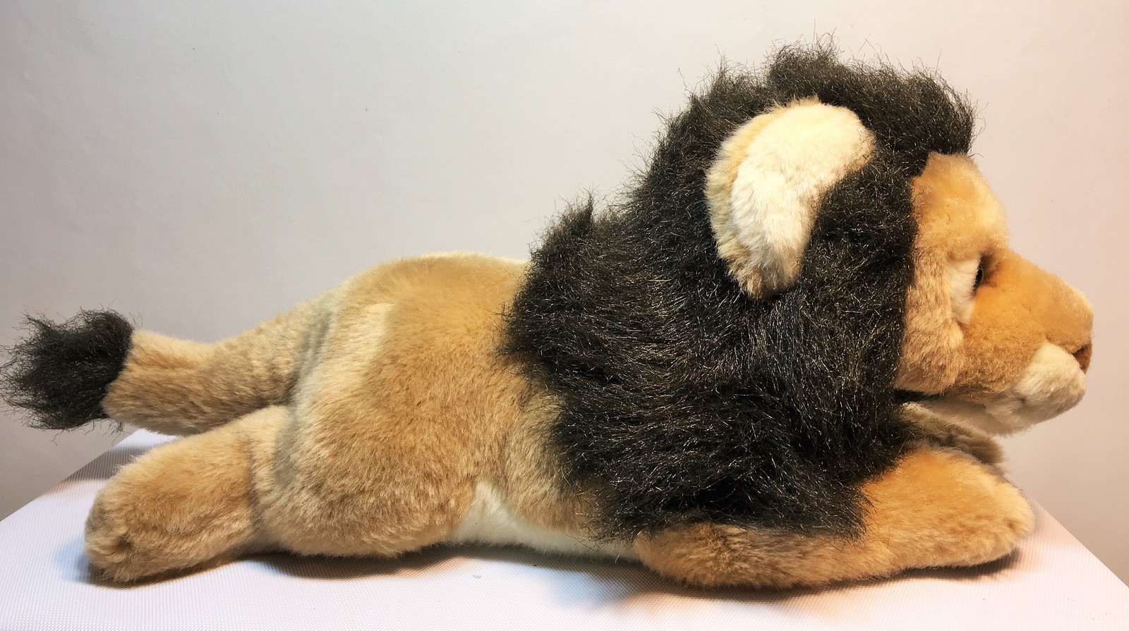 gund cozy lion