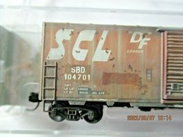 Micro-Trains # 07344550 Seaboard Coast Line 40' Box Car CSX Family Tree Series N image 3