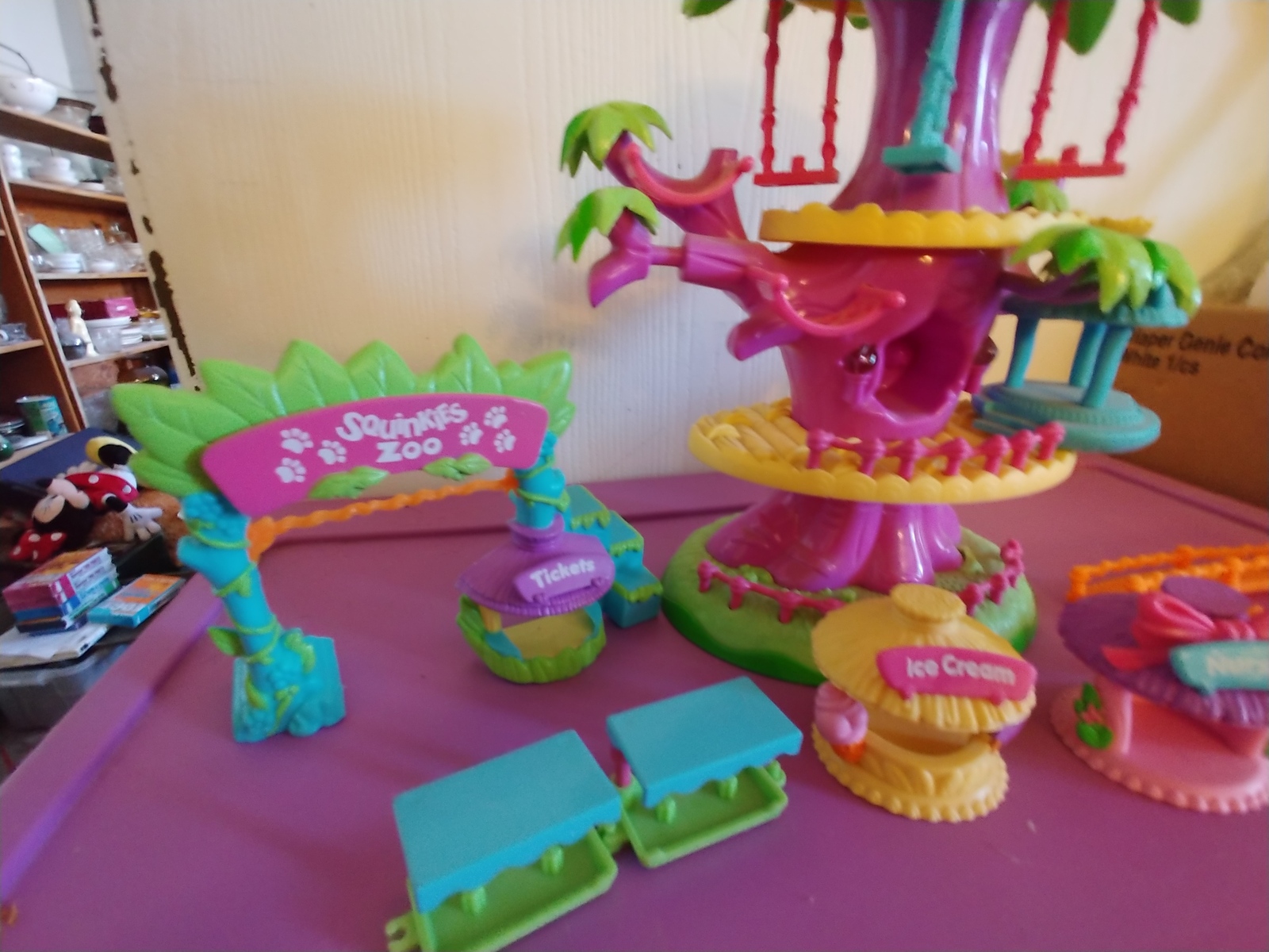Squinkies Doos Beauty Center Zoo Lights Sound Play sets Other