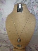 Paparazzi Necklace/Earring Set - Long (new) Gleaming Gardens/White 9025 - $5.15