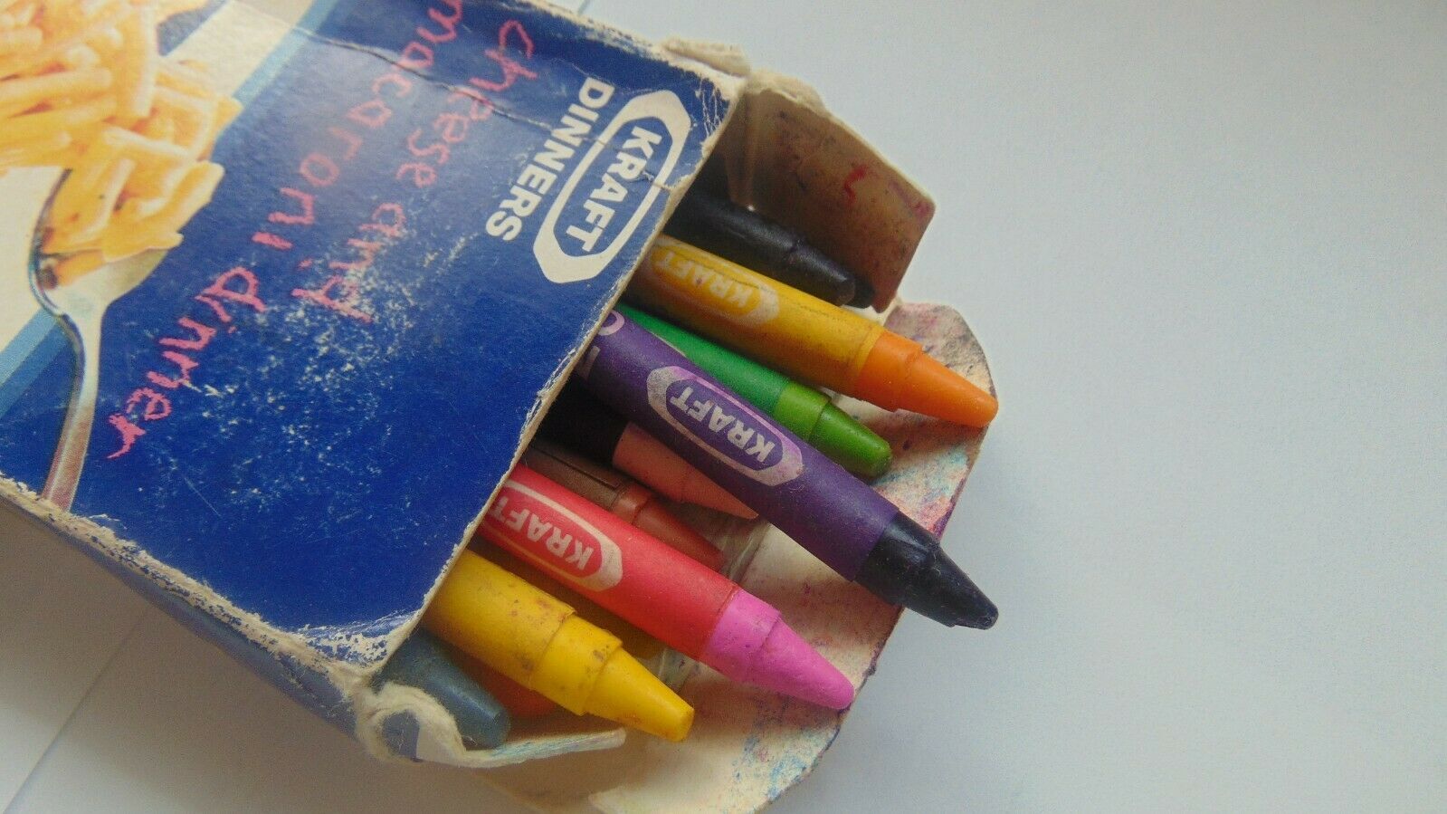 Kraft Macaroni And Cheese Crayons Only 19 Left In Box I Have Had Them Since 1980 Other 