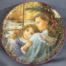 A Sister&#39;s Warmth Collector Plate Chantal Poulin Kindred Moments Bradford - $17.95