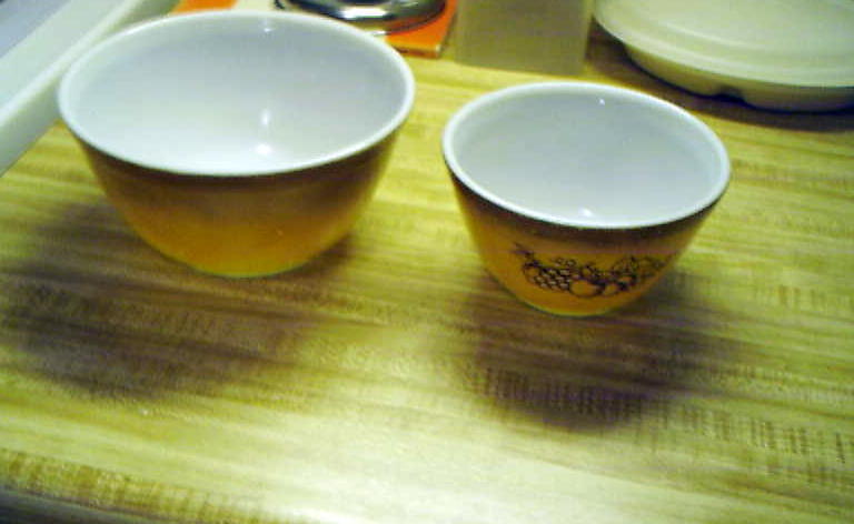 Old Orchard Pyrex mixing bowls and 12 similar items Old Orchard Pyrex mixing bowls and 12 similar items