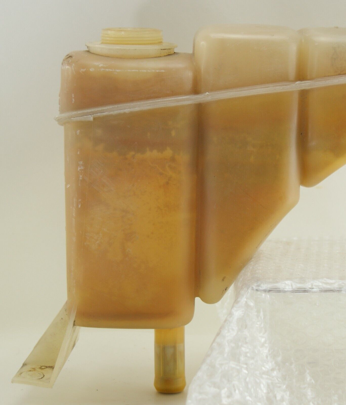 9907 Ford F250 F350 Radiator Overflow coolant Fluid Reservoir 323