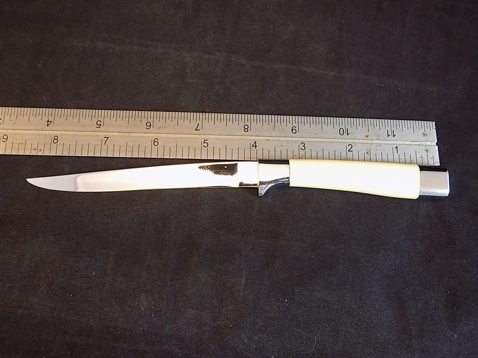 Set of 6 Vintage CARVEL HALL STEAK KNIVES by BRIDDELL NEW IN THE CASE