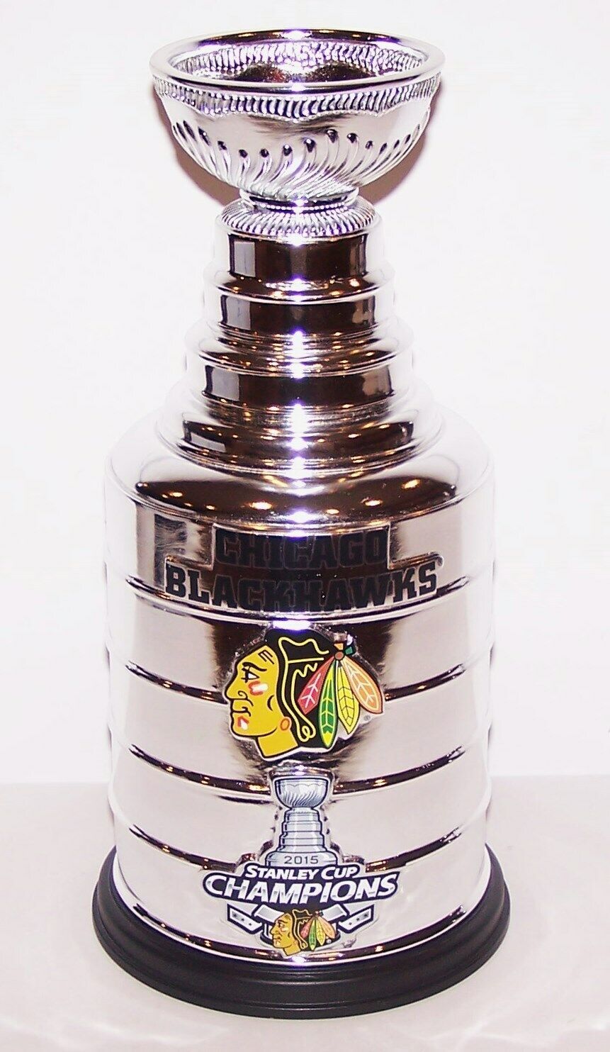 Primary image for 2015 CHICAGO BLACKHAWKS BRADFORD EXCHANGE STANLEY CUP CHAMPIONS 12" SCULPTURE