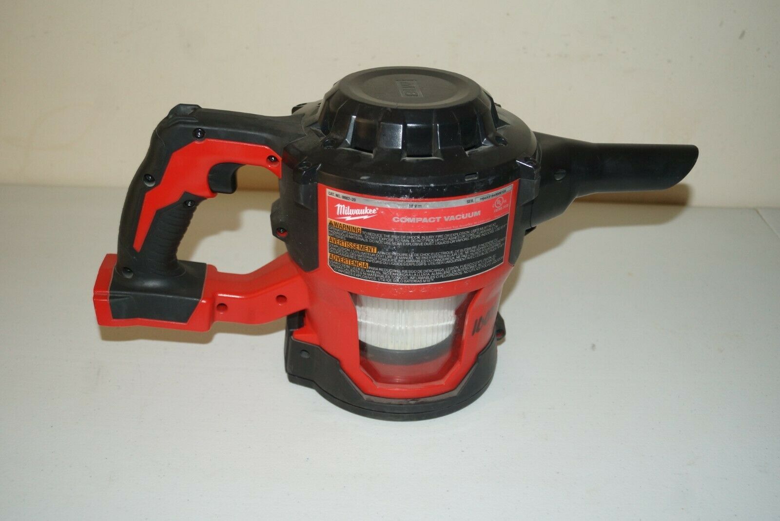 Milwaukee 088220 M18 Compact Vacuum (Tool Only) FOR PARTS NOT WORKING
