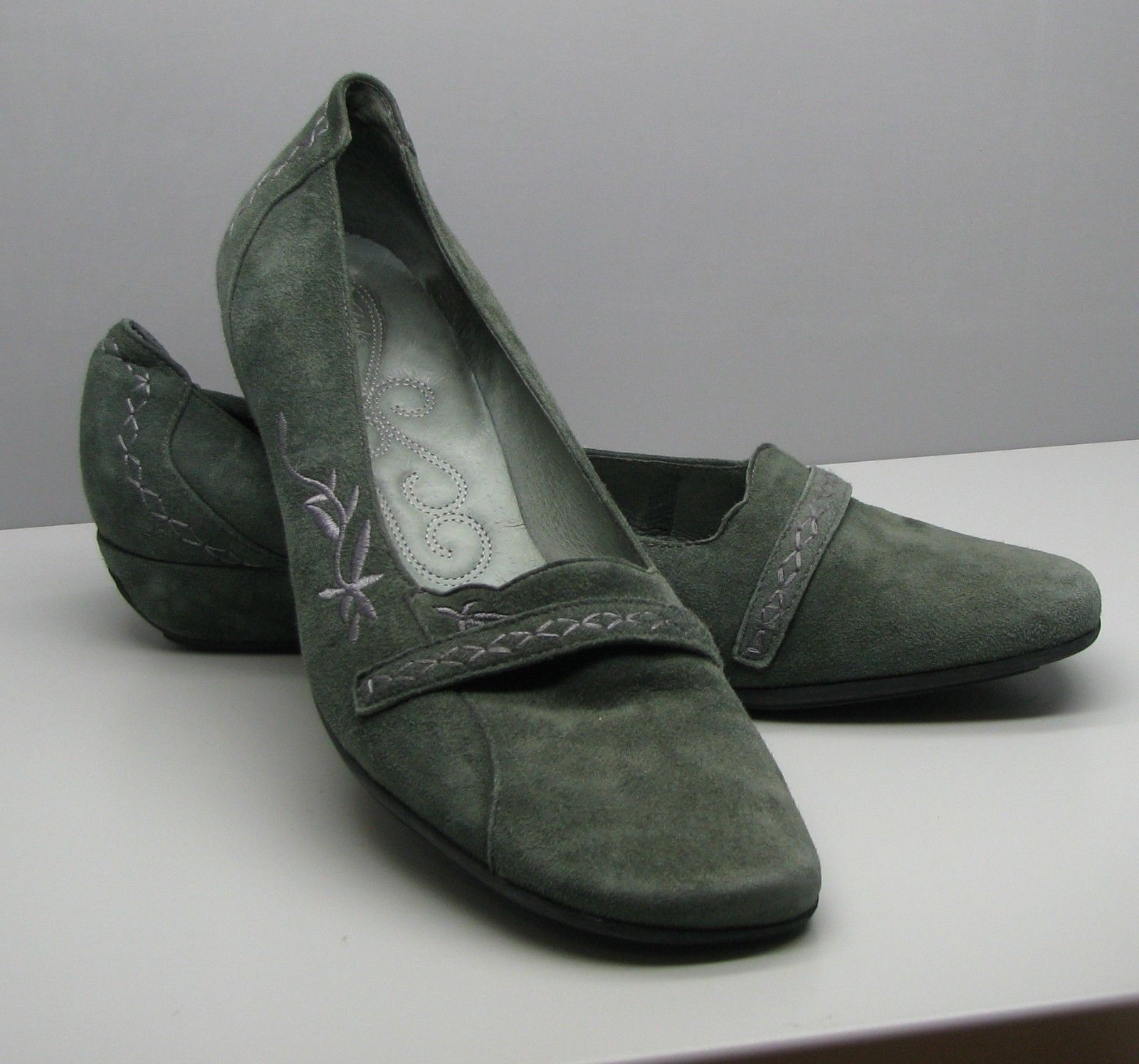 clarks flats green