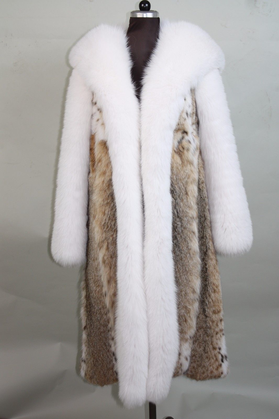 Bobcat Lynx Fur Coat Hood Full Length White Fox Fur Sleeves - Coats ...