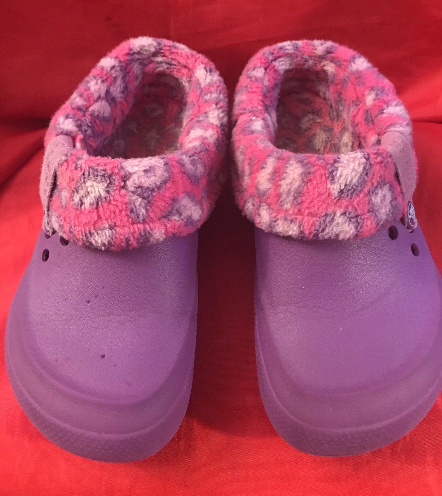 Crocs Junior Purple Fur Lined Girl's Clogs Size J 2 - $9.50