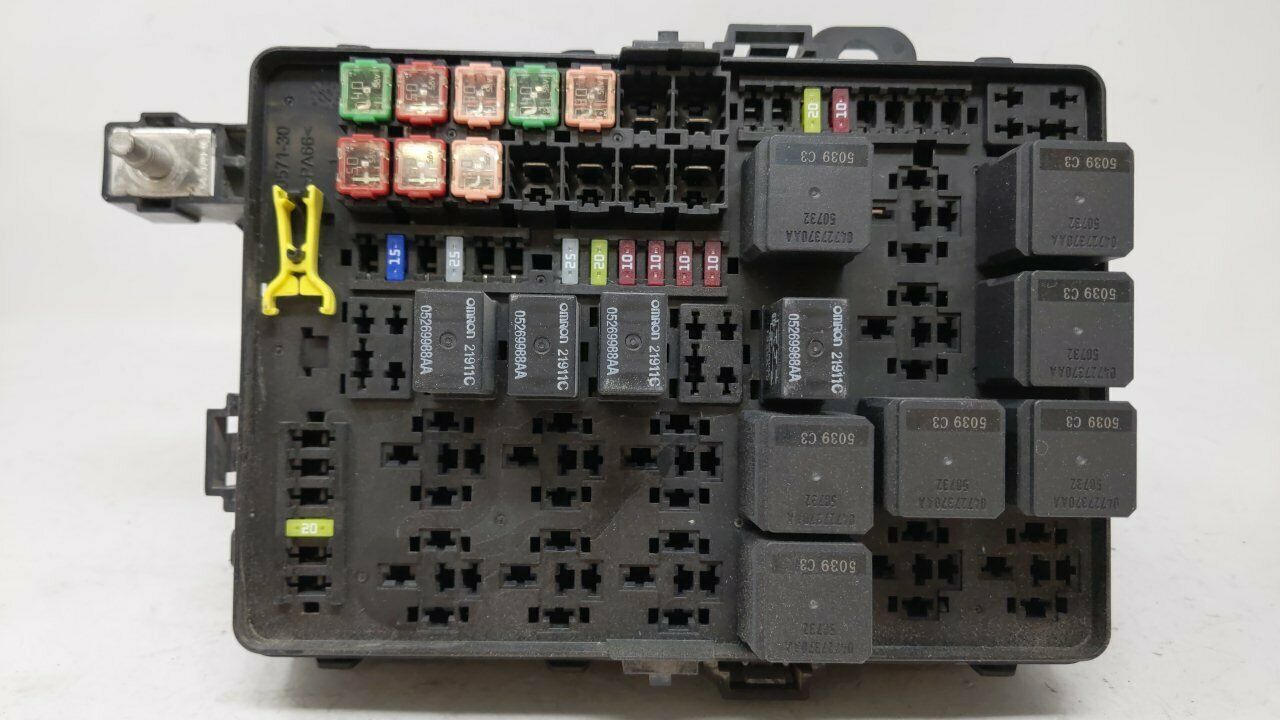 Dodge Challenger Fuse Box