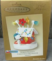 Hallmark Keepsake A Snoopy Christmas Woodstock On Doghouse Ornament Display - $24.00