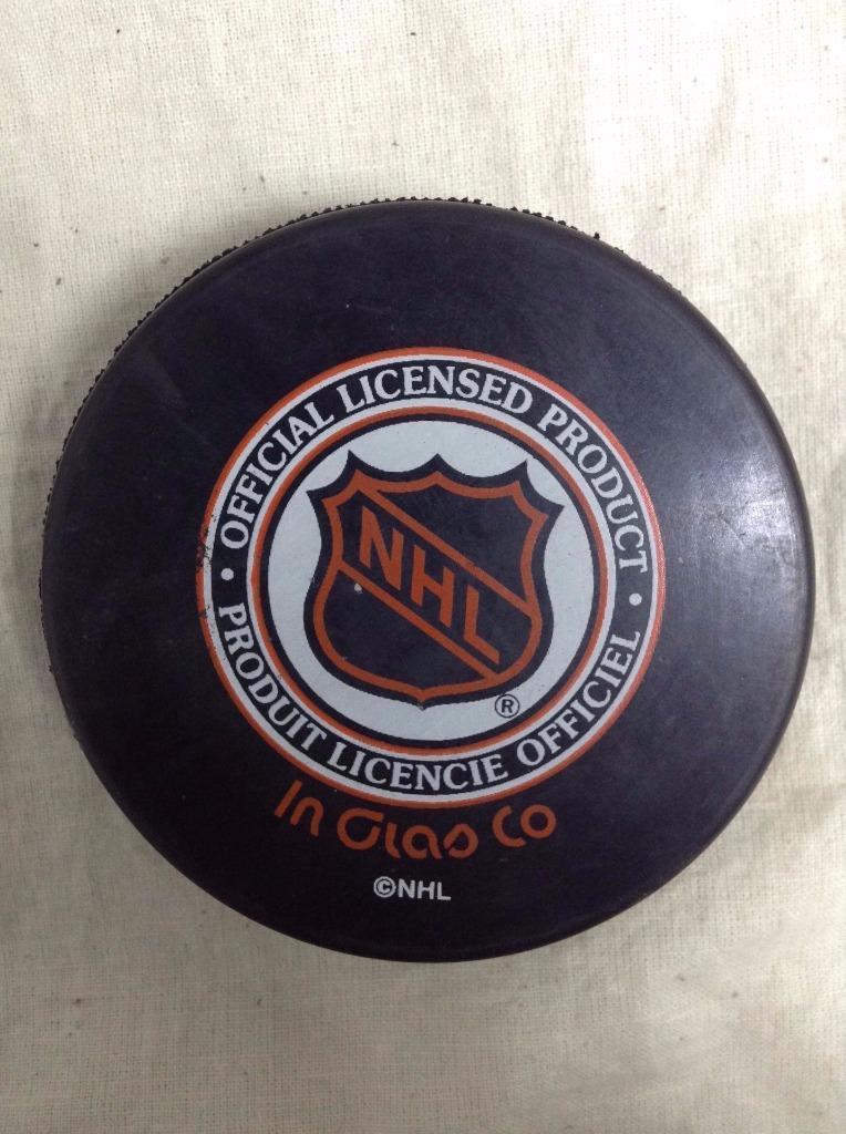 DETROIT RED WINGS Official NHL Logo Hockey Puck HockeyNHL