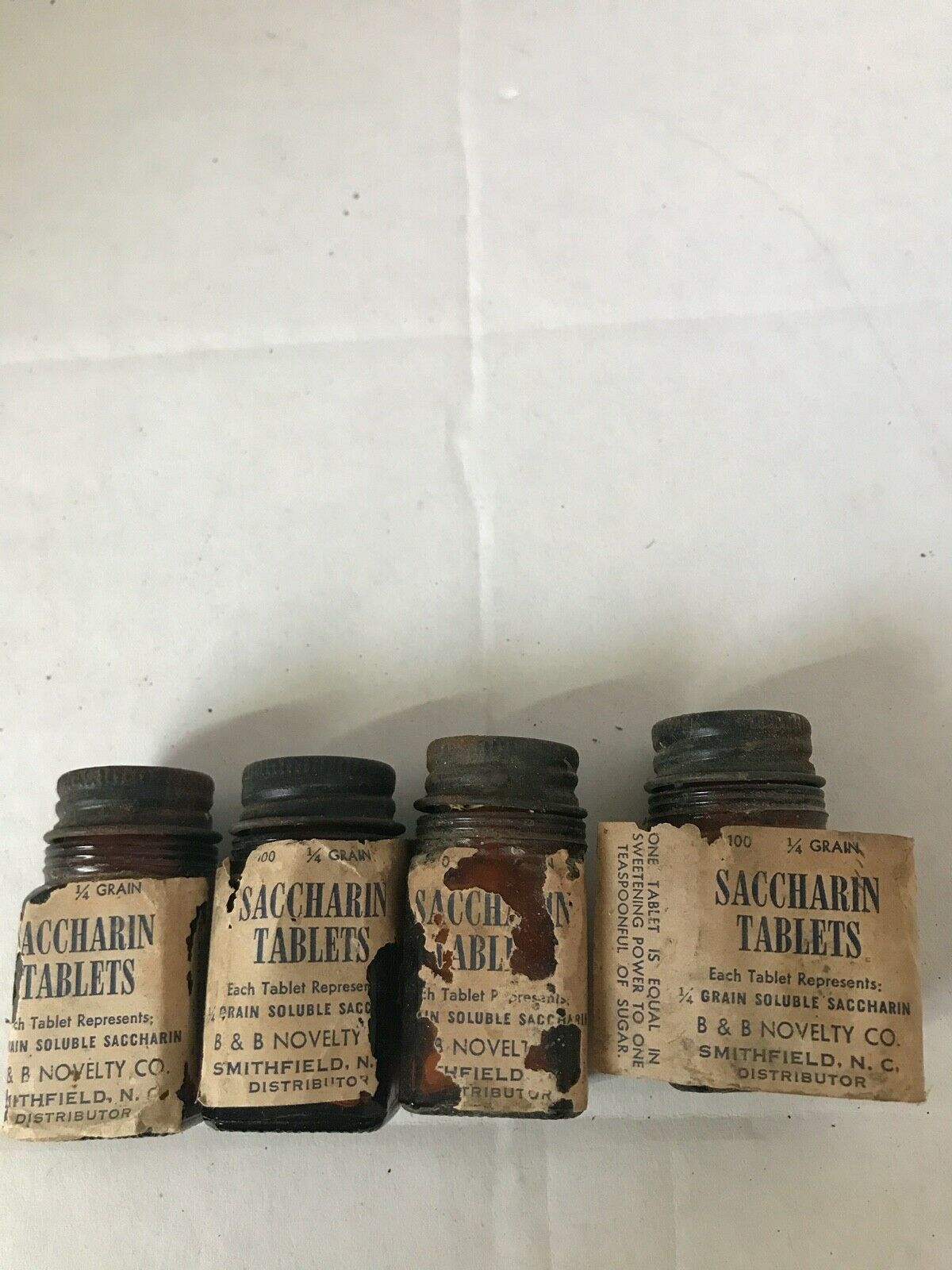 B&B Novelty vintage saccharin 4 bottles 100 tablets each unopened drug