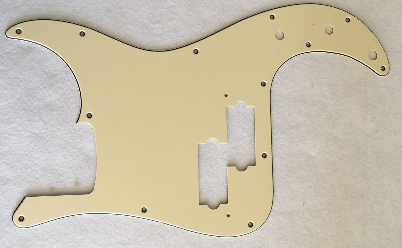 For Fender Japan Precision Bass Guitar Pickguard Scratch Plate,Vintage Yellow