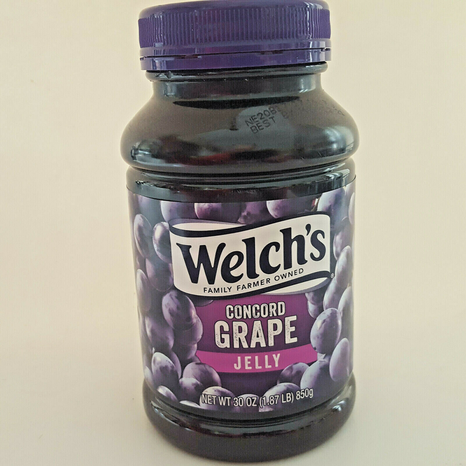 Welch's Concord Grape Jelly 30 oz Jar Fruit Spread USA Made Welchs