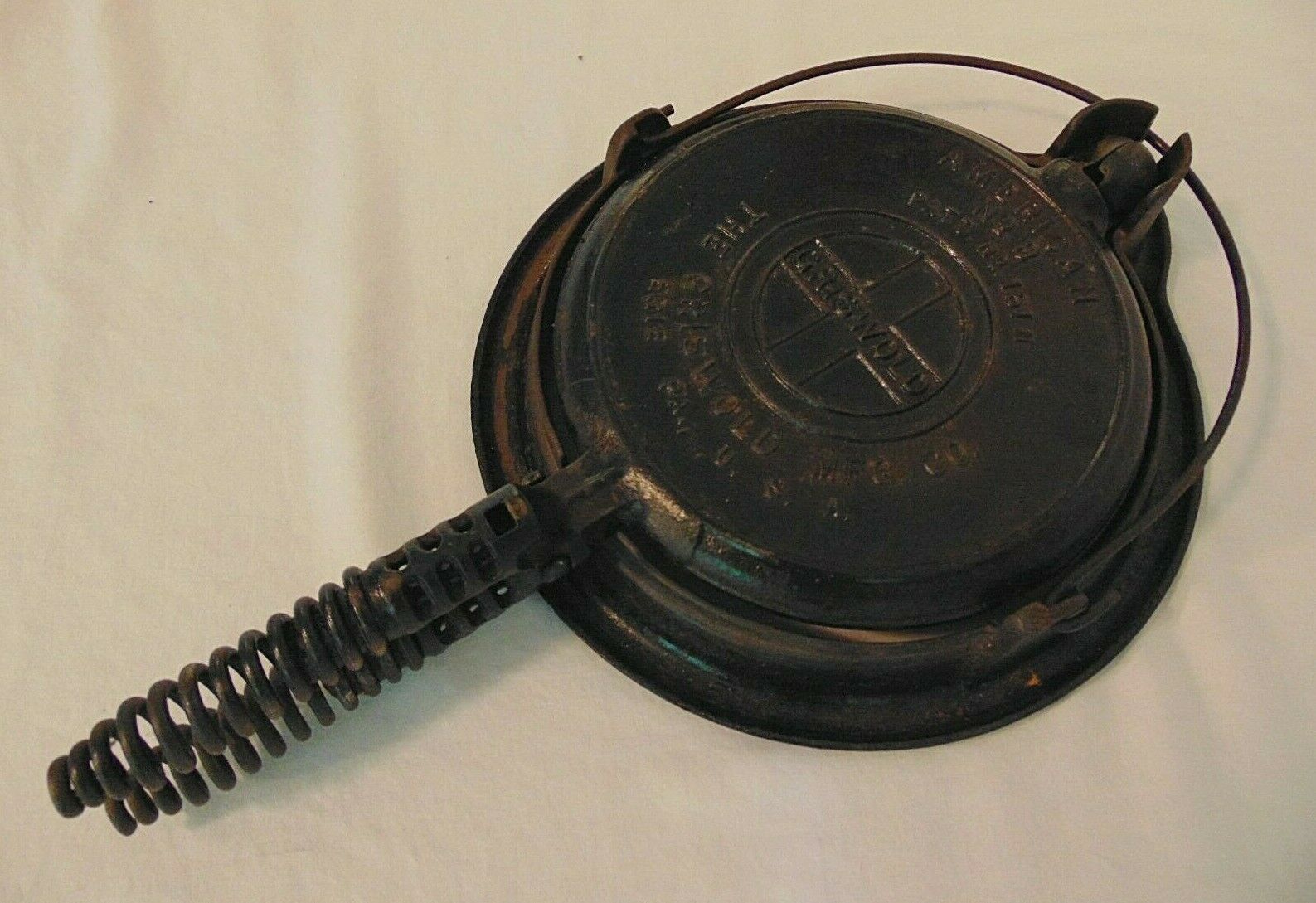 Griswold Erie P.A. Cast Iron Vintage Waffle Maker American 8 Low Base