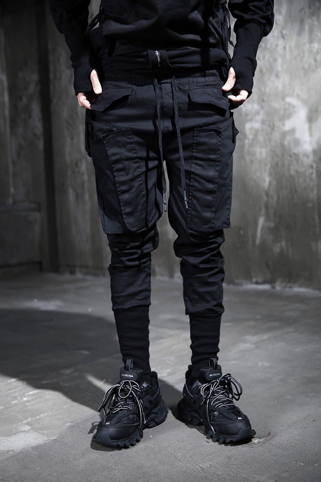 techwear strap cargos