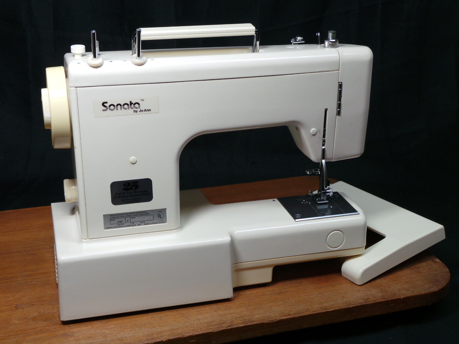 JoAnn Sonata Sewing Quilting Machine Very Nice Heavy Duty Portable Serviced Sewing Machines