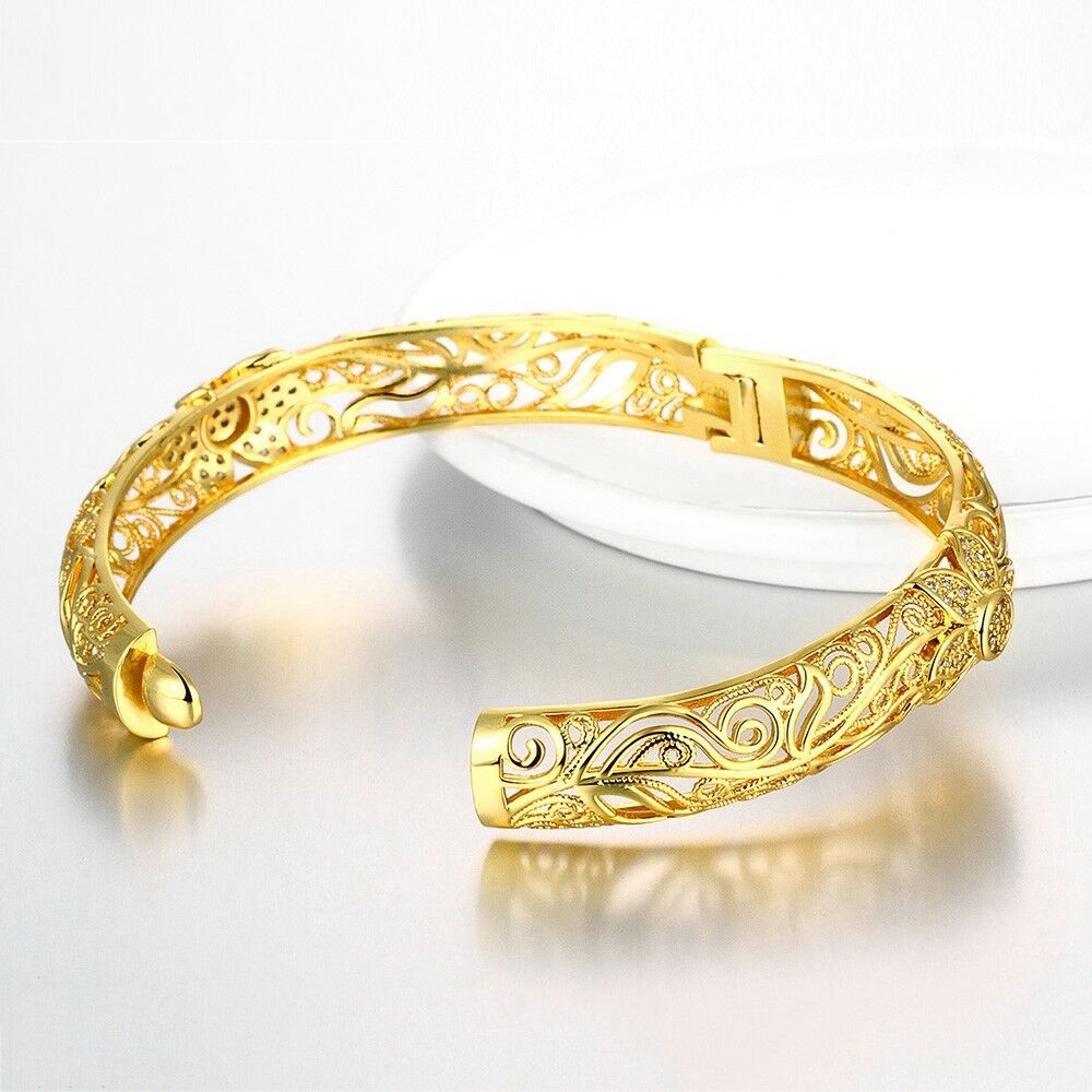 18K Gold Filled Hawaiian Bangle Bracelet made with Swarovski Crystal