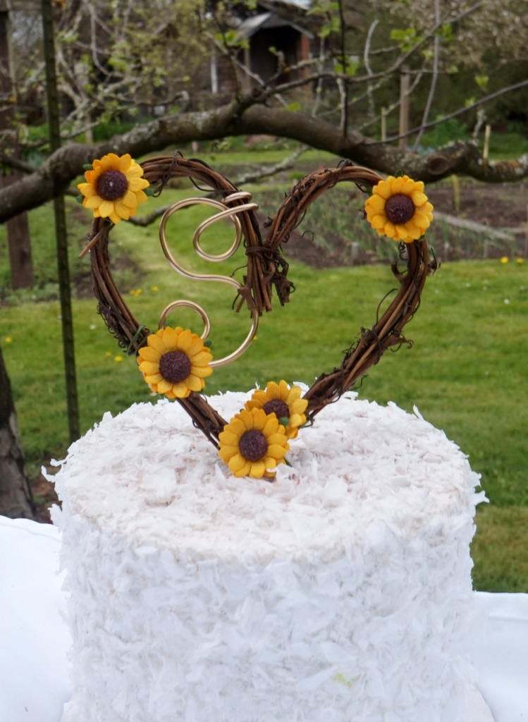 Sunflower Cake Topper, Wedding Decor Rustic Wedding Cake