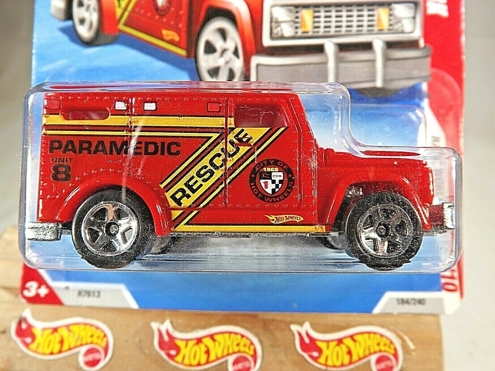 2010 Hot Wheels #184 Race World-City 4/4 ARMORED TRUCK Red w/Chrome 5 ...