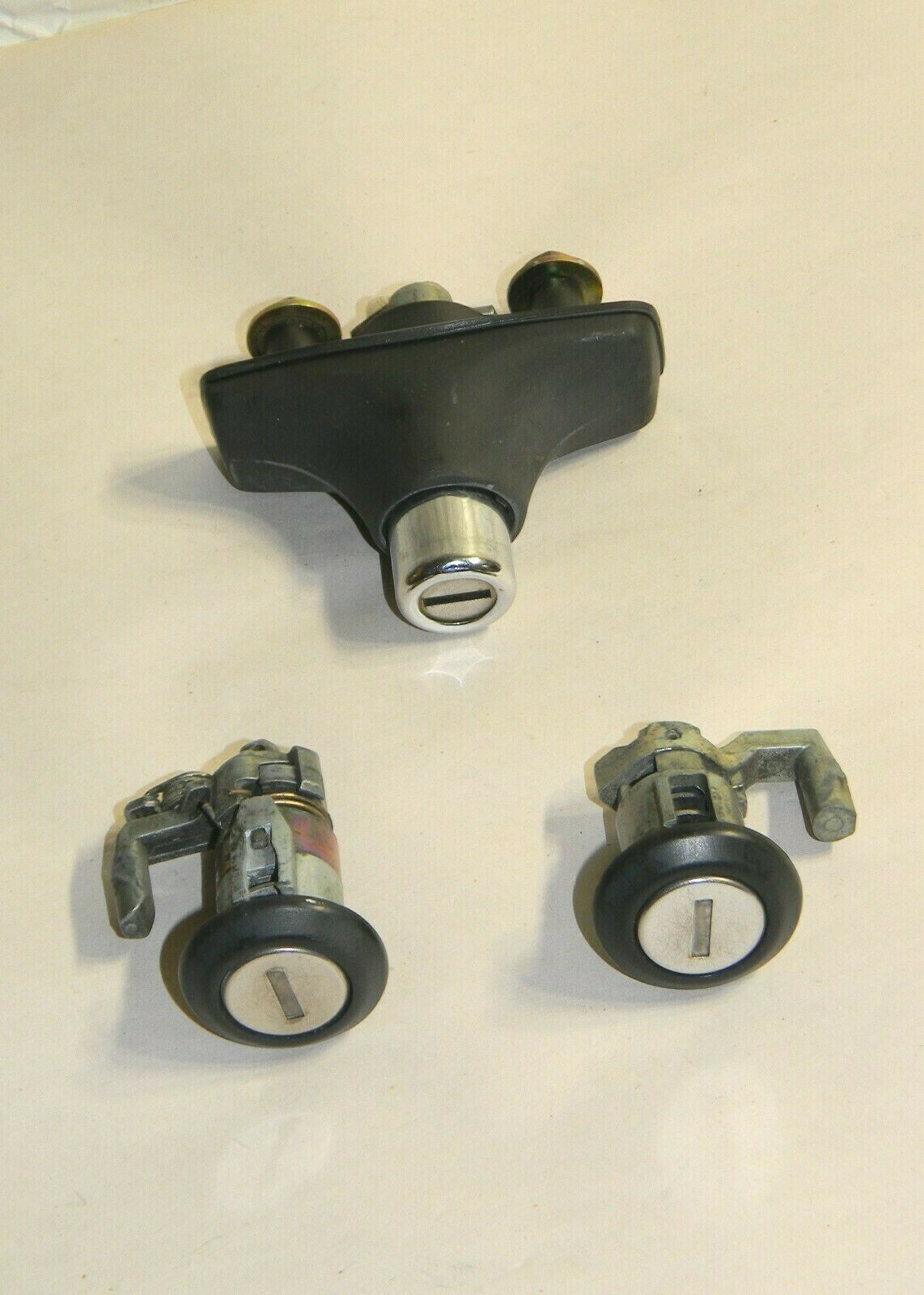 **BMW E30 318i 320i 320is 323i 325e 325i 325ix M3 Door Trunk Locks Set