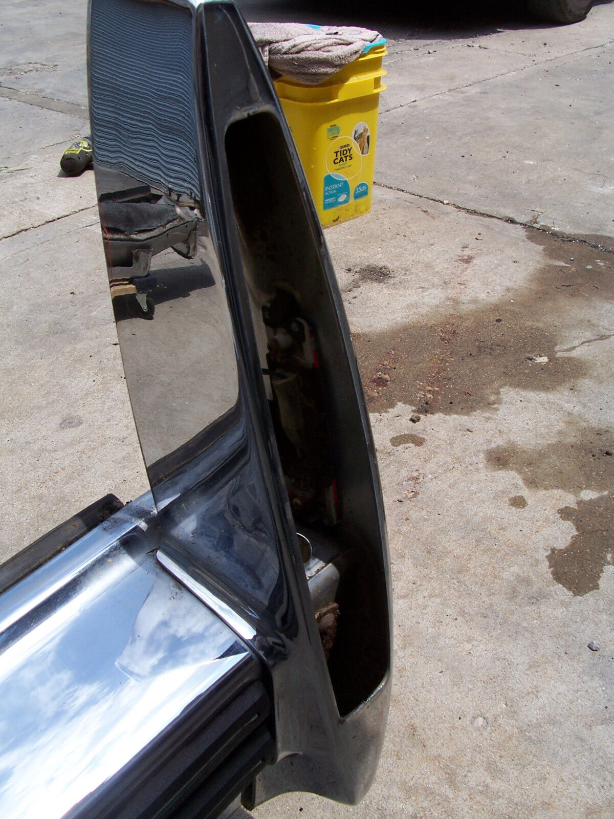 Rear Bumper Fillers For 1977-1979 Cadillac Fleetwood & DeVille – Left & Right Set, Primed Black