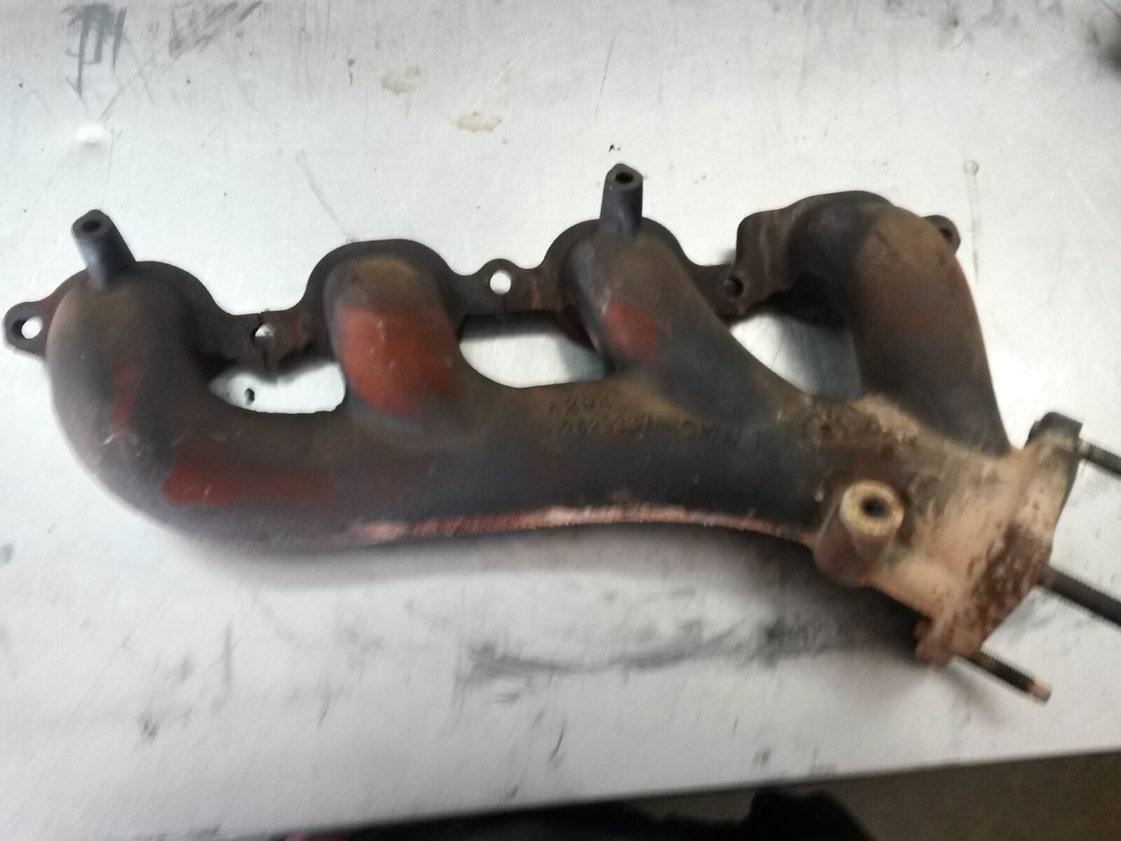 53H003 Left Exhaust Manifold 2016 Chevrolet Silverado 1500 5.3 12629337