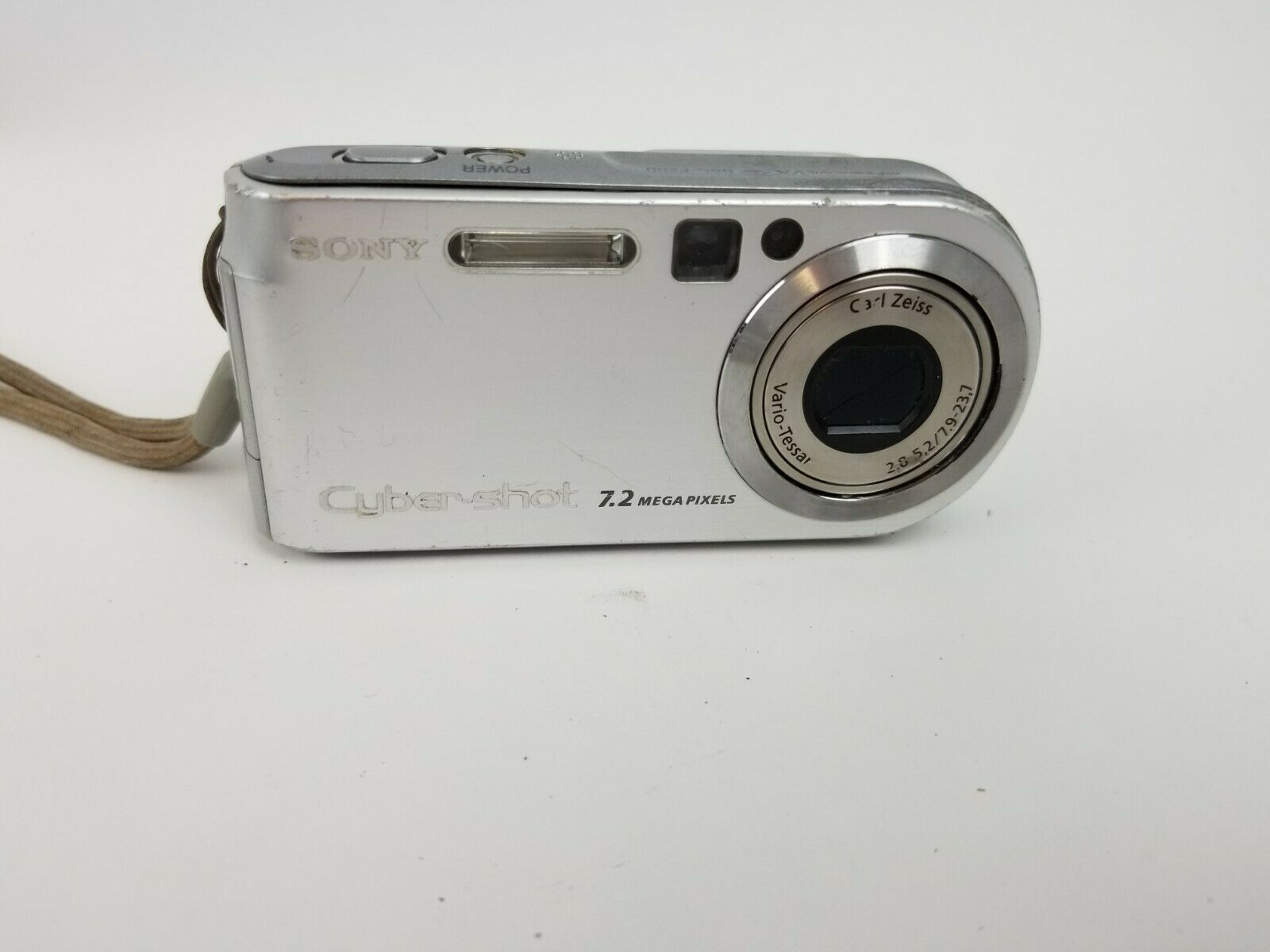 Sony Cybershot DSCP200 7.2MP Digital Camera Silver w/ case Free