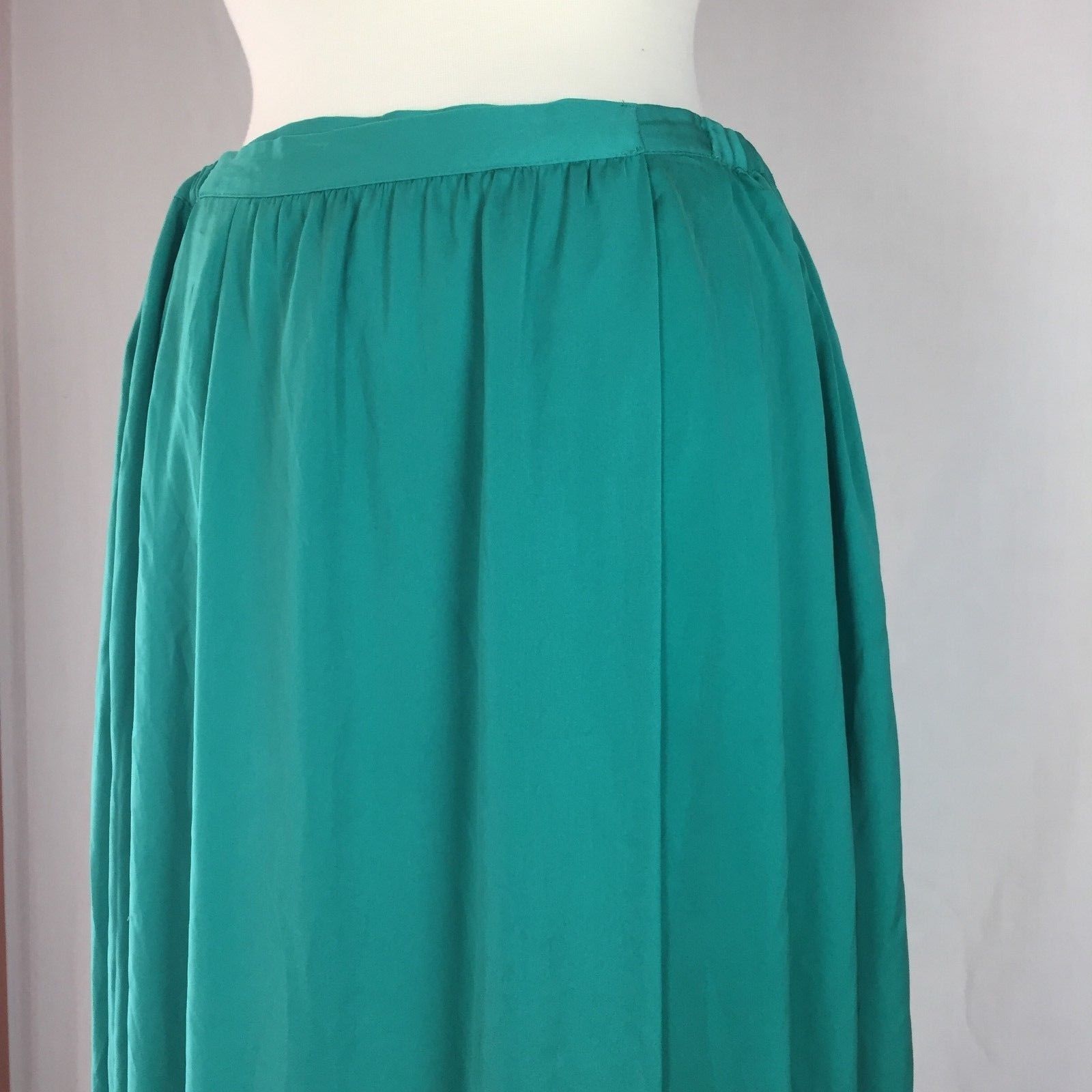Zara Basic Women Size M Skirt Full Length Green Light Weight Casual ...