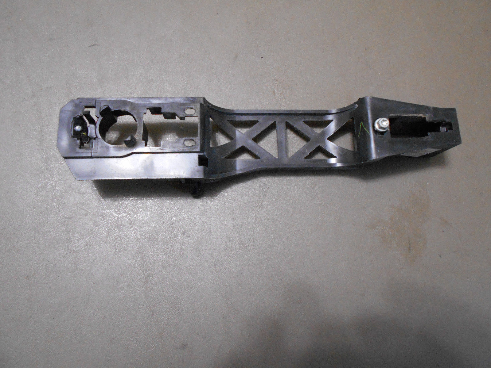 0912 Chevrolet Chevy Traverse LH Drivers Front Door Exterior Handle