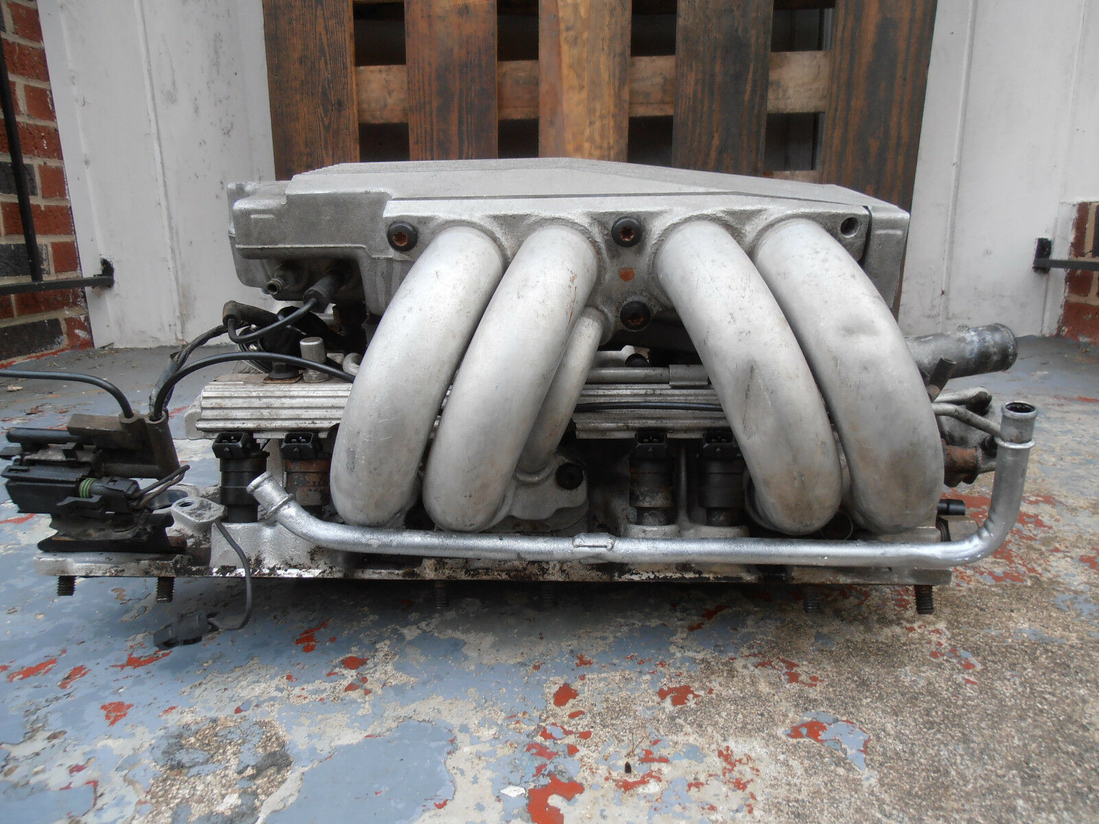 8592 TPI Tuned Port Injection Intake Manifold Camaro Corvette Runners