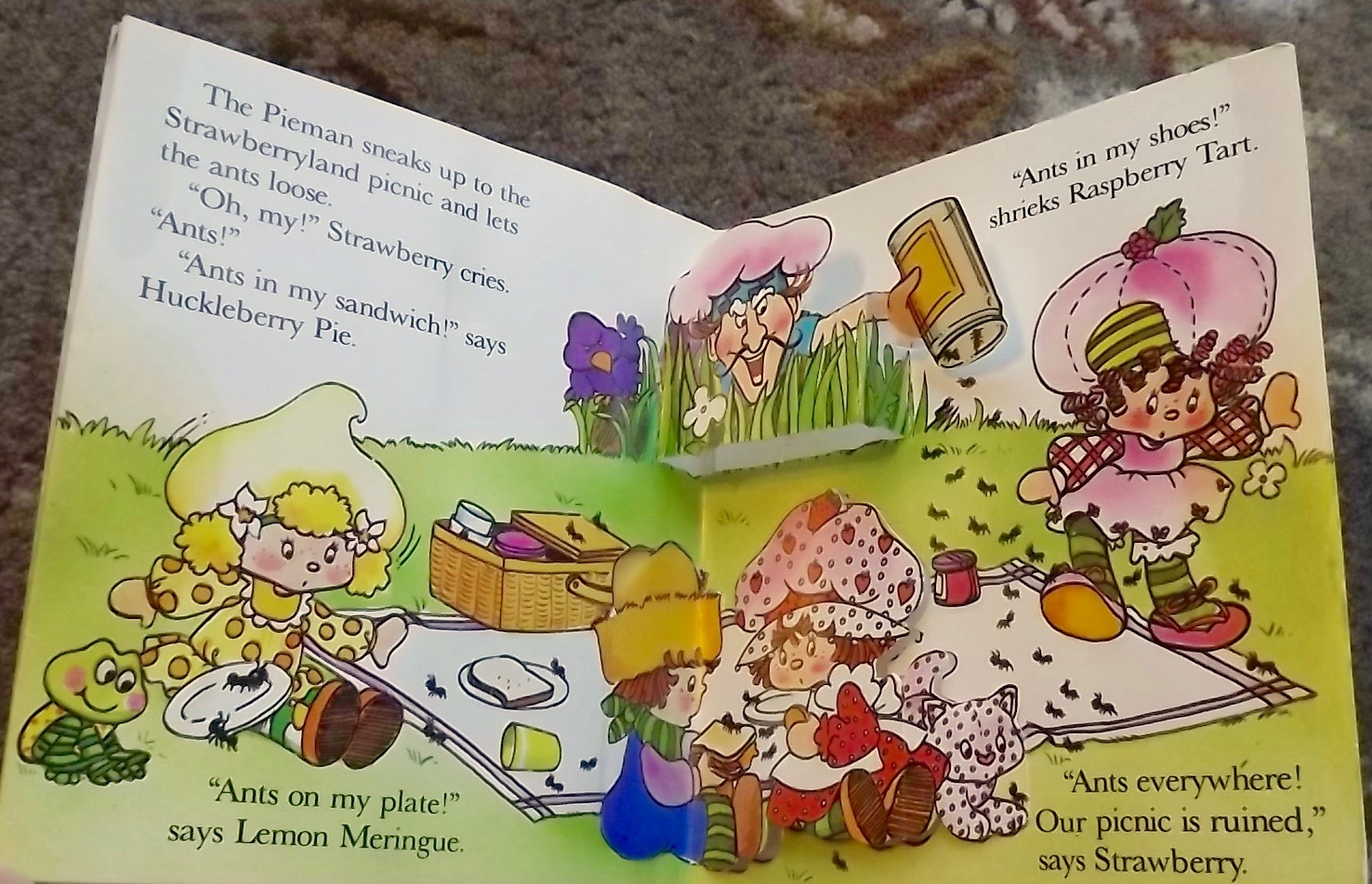 4 Strawberry Shortcake books Strawberry Shortcake & the Picnic Plot pop