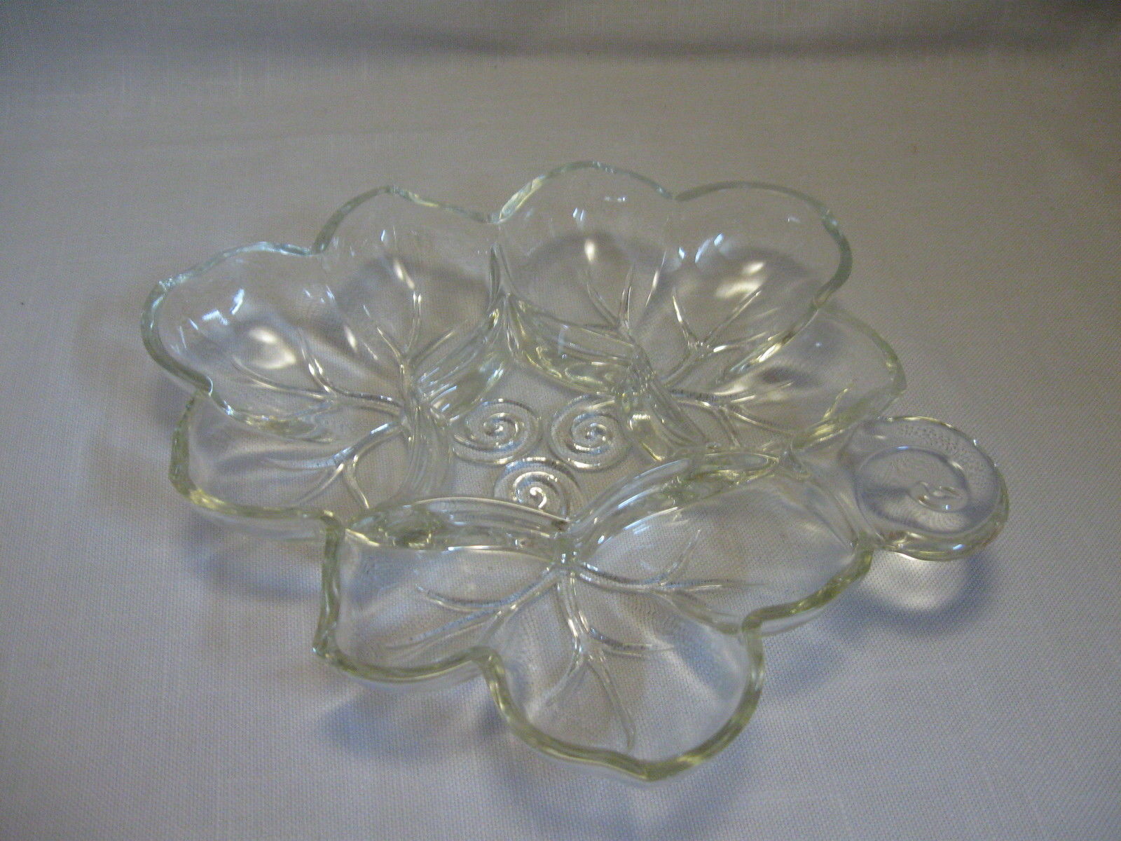 Crystal Clear Glass Leaf Design Candy Relish Veggie Dish 3 Part With Dip Center Pottery And Glass