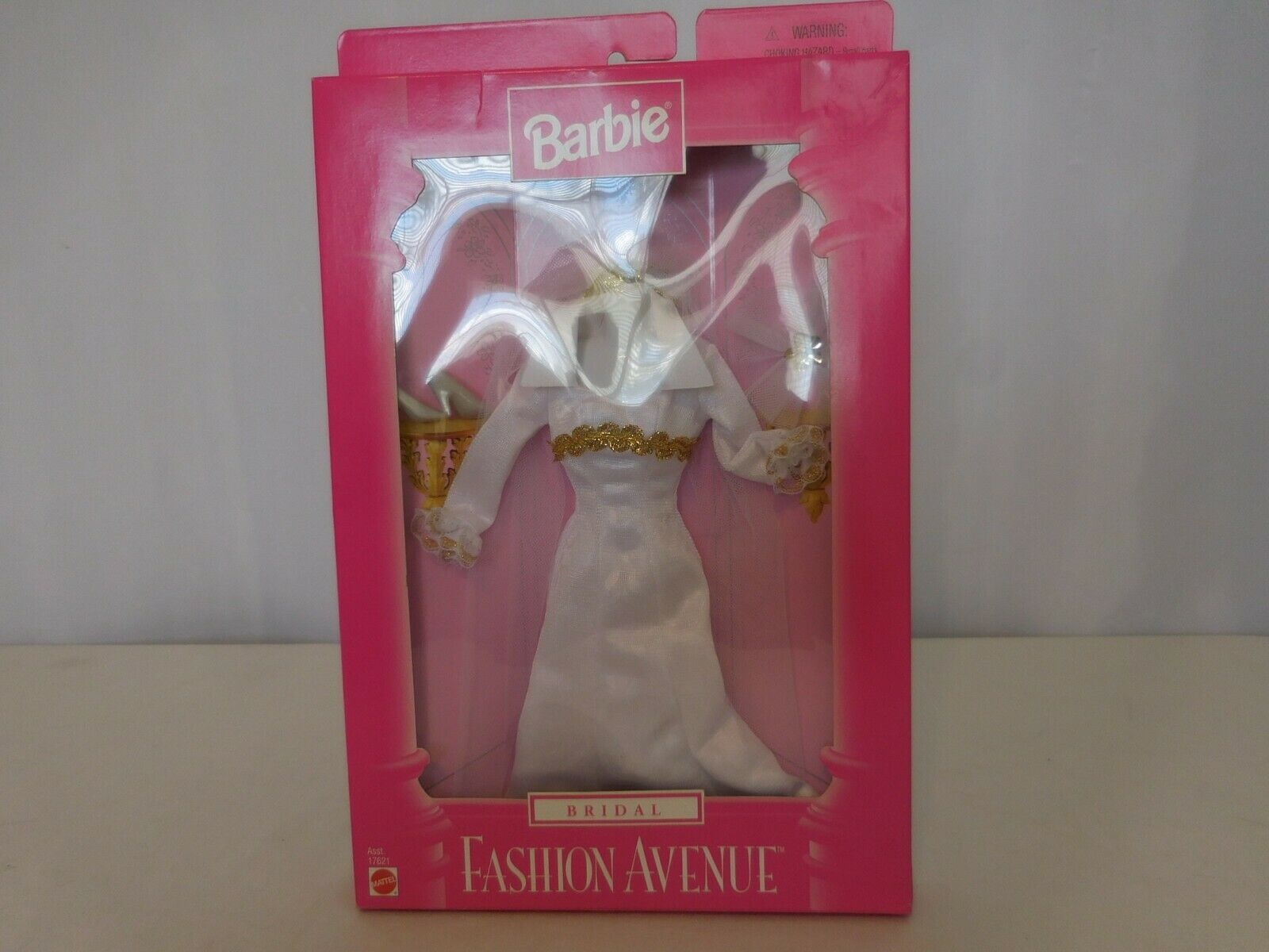 New Barbie Fashion Avenue Gold and White Party Dress Fashion Pack 