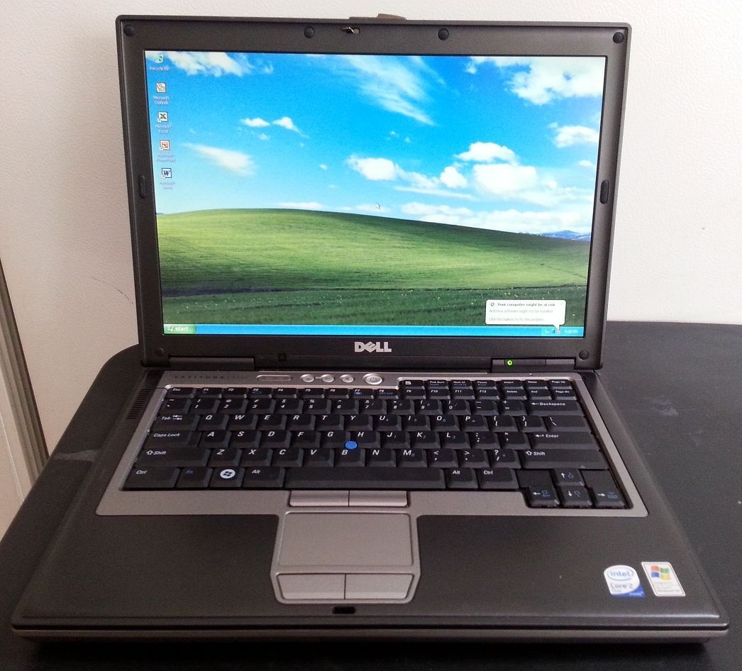 Dell Latitude D630 Laptop Windows XP Core2 Duo 80GB HD DVD wifi MS