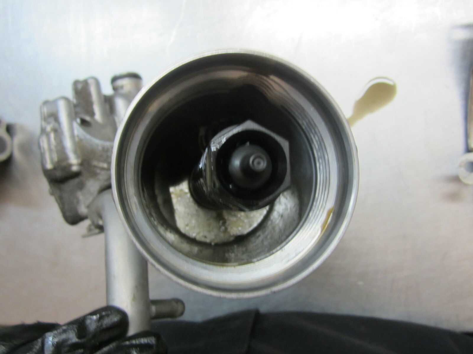 05L104 ENGINE OIL FILTER HOUSING 2012 CHEVROLET CRUZE 1.4 Car & Truck